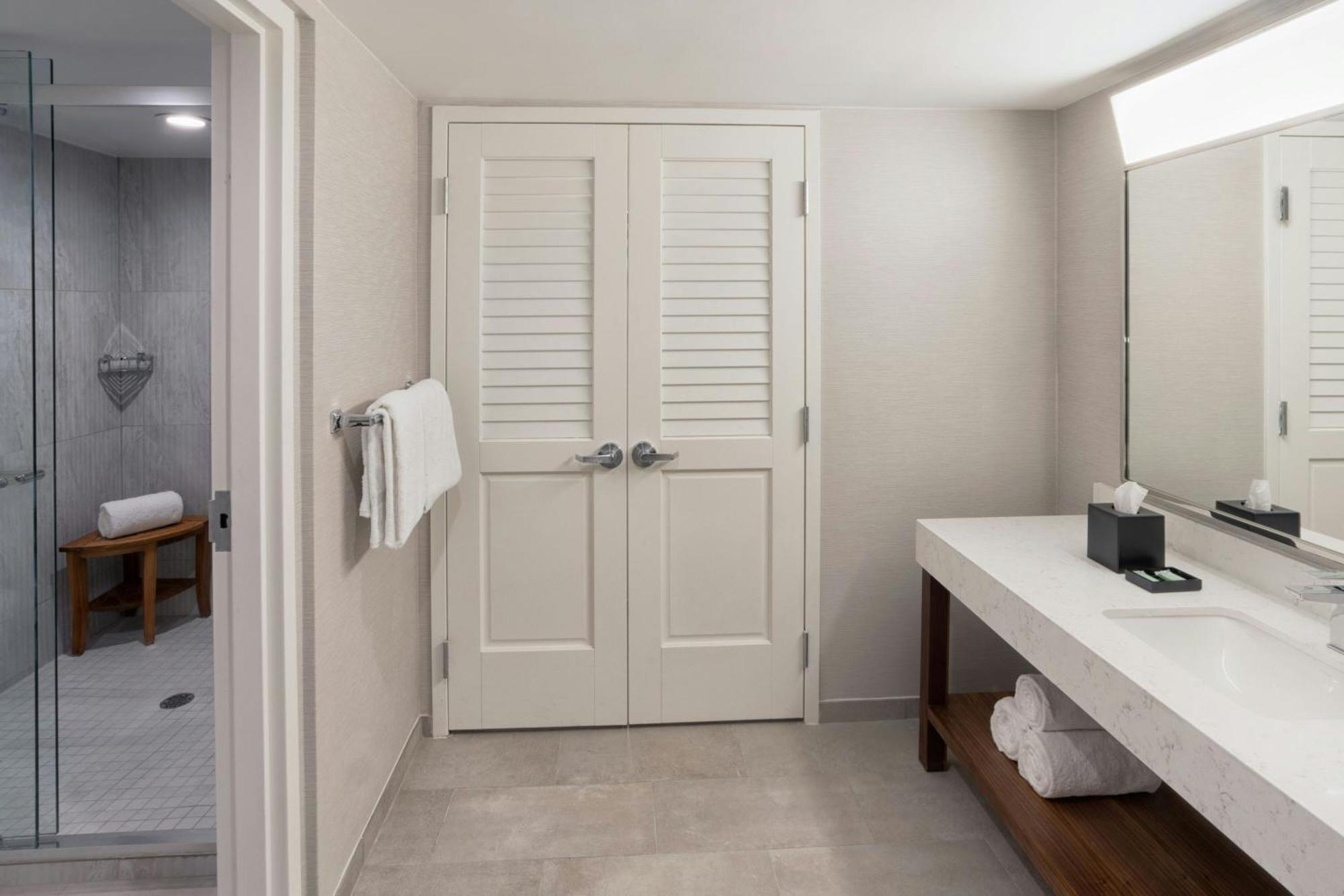 Courtyard By Marriott Fort Lauderdale East / Lauderdale-By-The-Sea Exterior photo