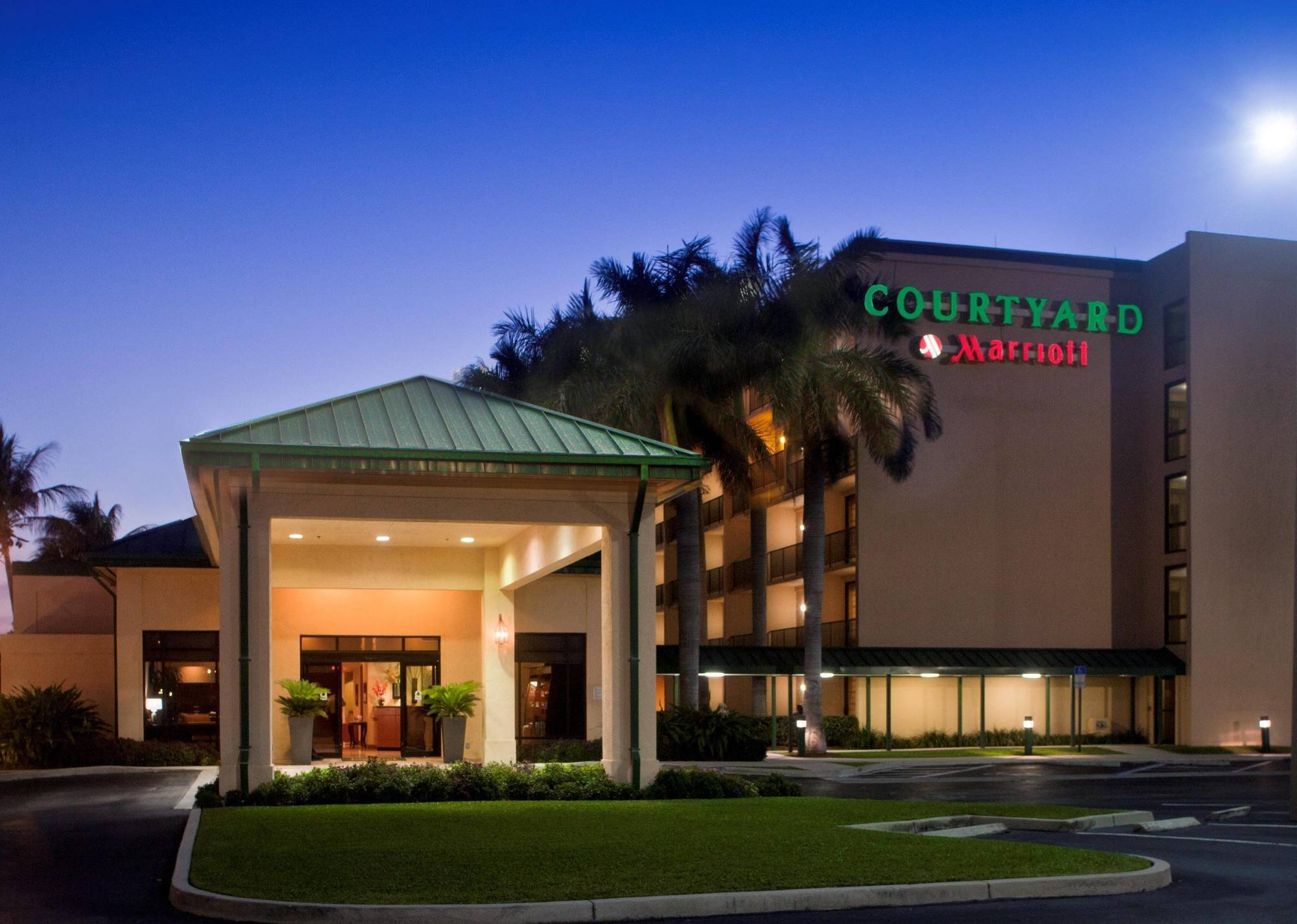 Courtyard By Marriott Fort Lauderdale East / Lauderdale-By-The-Sea Exterior photo